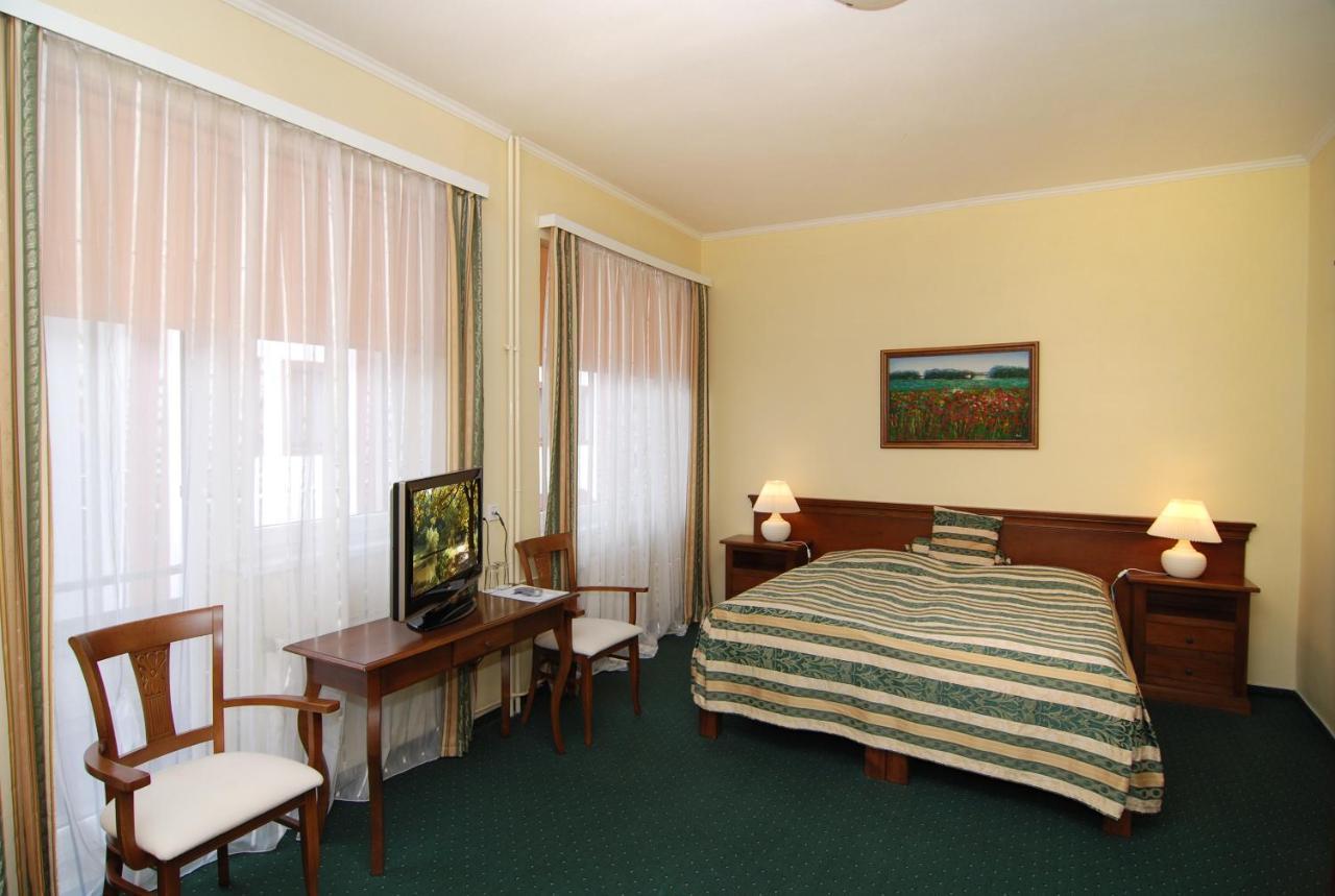 Hotel Bila Ruze بايسك المظهر الخارجي الصورة