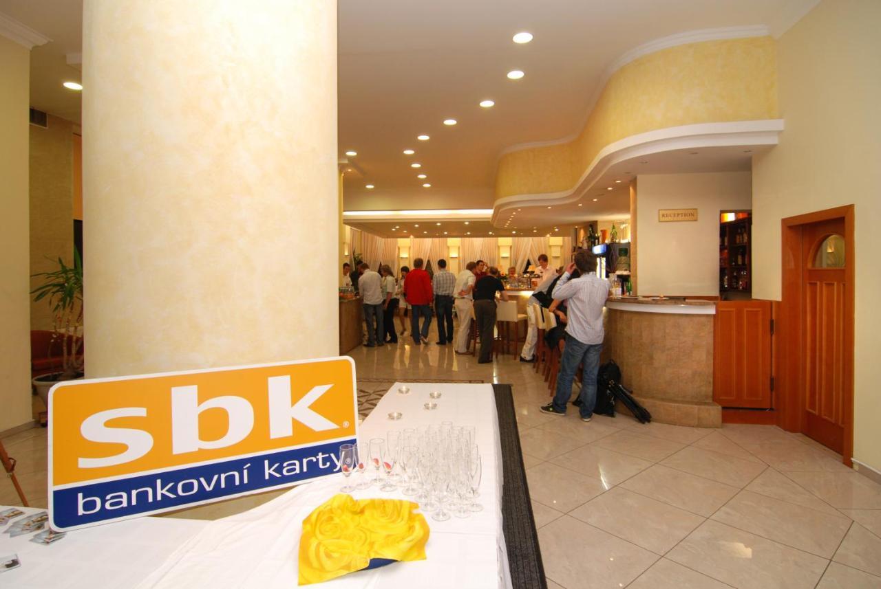 Hotel Bila Ruze بايسك المظهر الخارجي الصورة