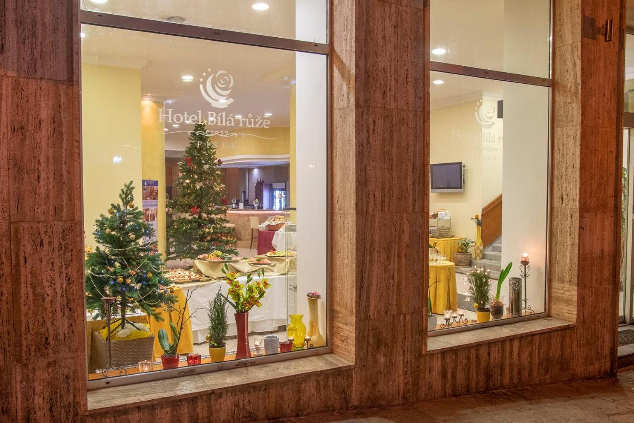 Hotel Bila Ruze بايسك المظهر الخارجي الصورة