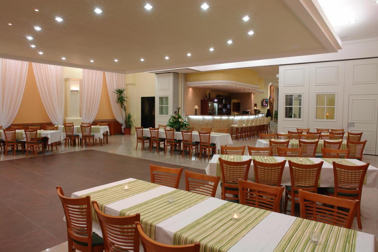 Hotel Bila Ruze بايسك المظهر الخارجي الصورة
