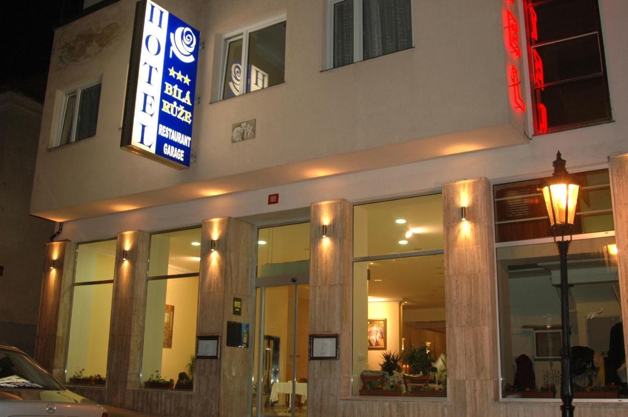 Hotel Bila Ruze بايسك المظهر الخارجي الصورة